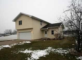 1019 Carter St, Marseilles, IL 61341