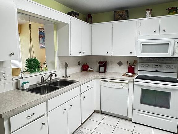 4th image of 8670 SW 97th St Unit A