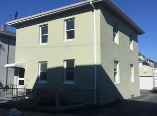 33 Saint Elizabeth St, Bristol, RI 02809