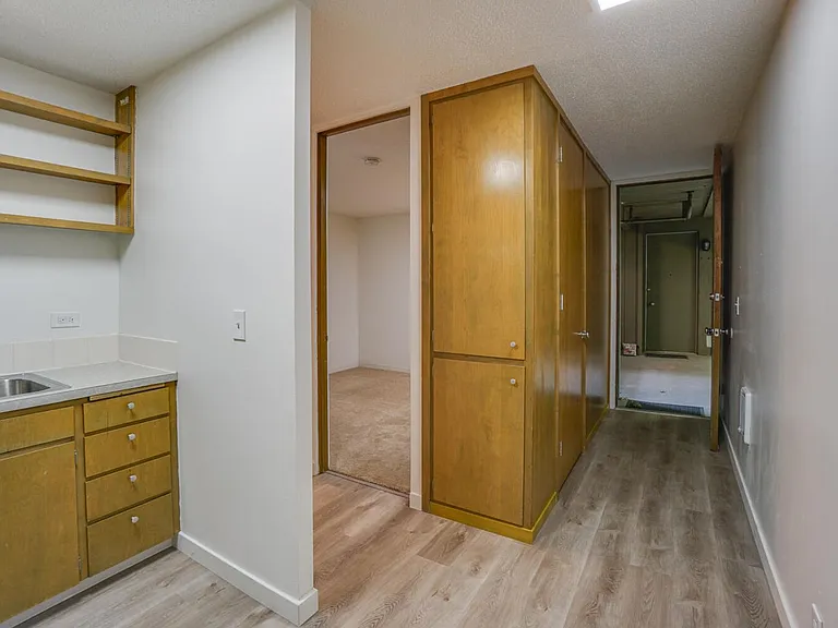 1239 SW Woods St — Photo 10