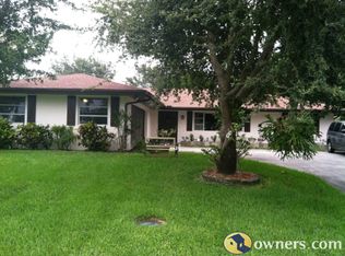 10226 Dogwood Ave, Palm Beach Gardens, FL 33410