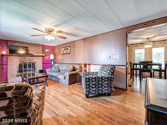 5th image of 1045 Pope Ave