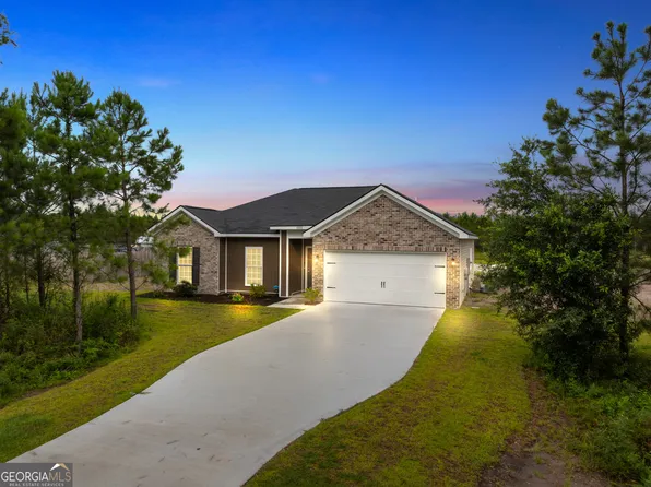 1888 SE Arnold Dr, Allenhurst, GA 31301