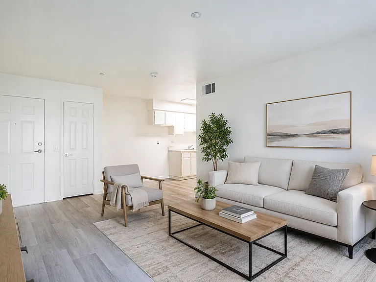 32404 Penrose St #304 — Photo 3