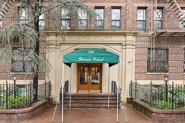 Sold by Corcoran | media 14