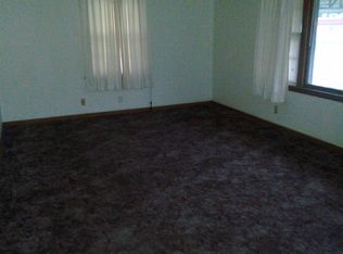 1022 S Walnut St, Newton, KS 67114