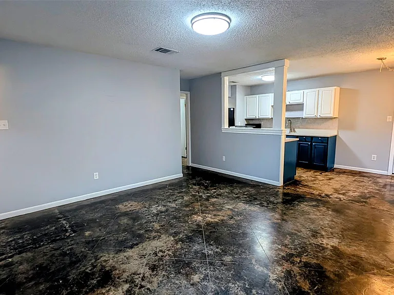 1108 Marlton St — Photo 7