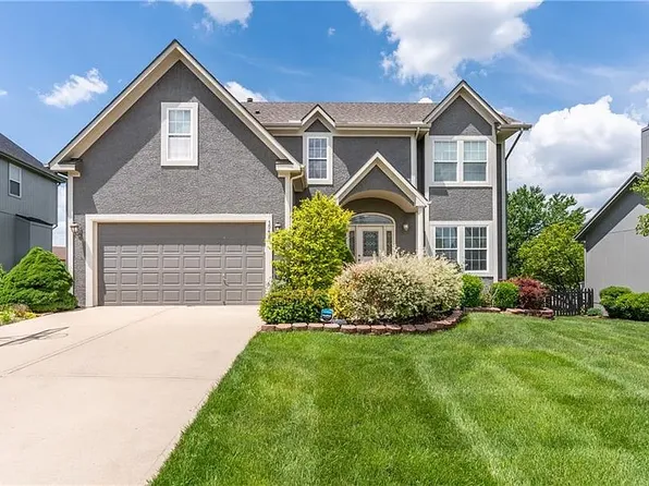 15422 S Hallet St, Olathe, KS 66062