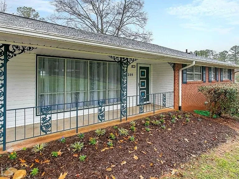 209 Pioneer Trl — Photo 18