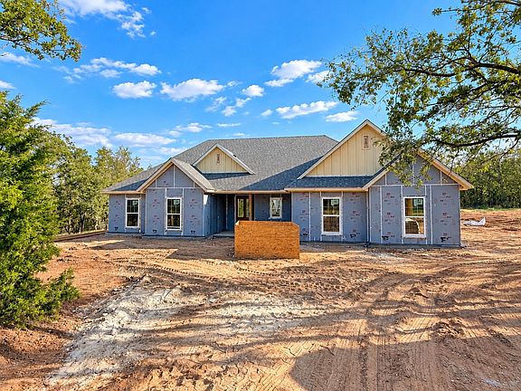 3rd image of 119 Spring Valley Rd