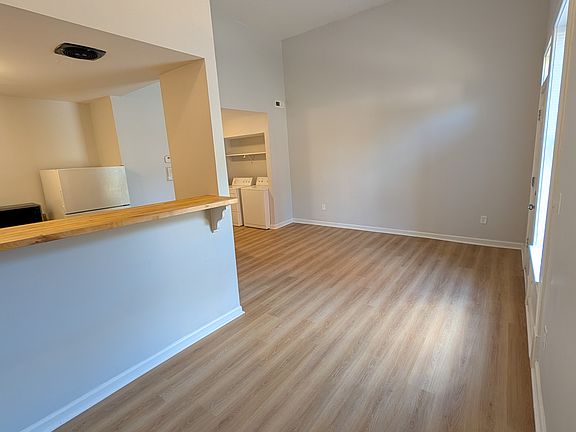 3rd image of 2827 Russell Blvd APT B