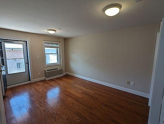 5th image of 131-23 11th Ave #2