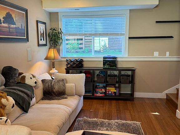 3rd image of 546 A/b St NE #80