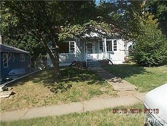 2nd image of 2937 Endicott Ave