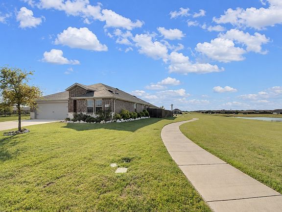 3rd image of 1000 Homestead Ln
