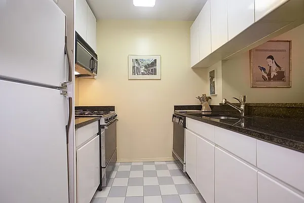 Sold by Corcoran | media 3