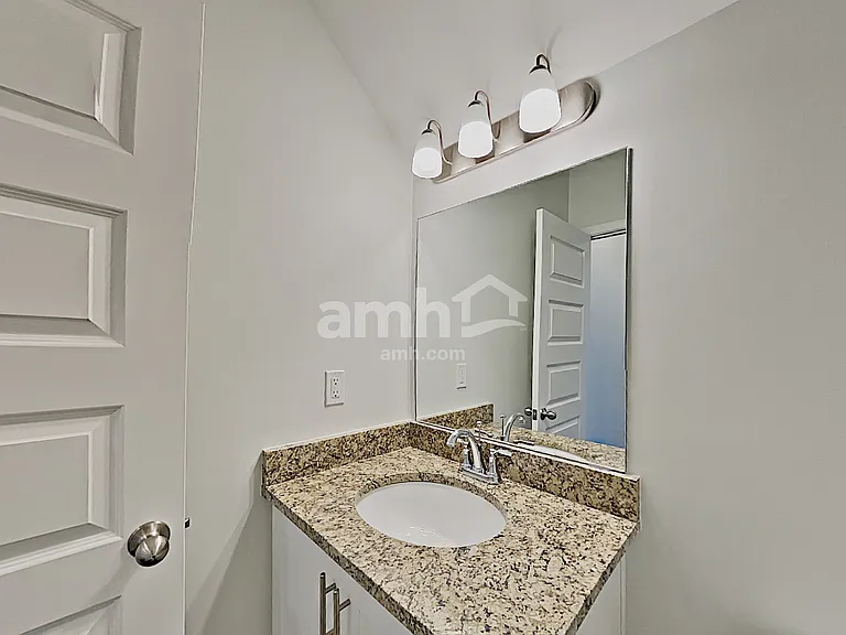 5502 Central Grove Sq — Photo 6