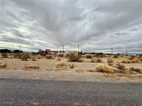 590 S Raindance Dr, Pahrump, NV 89048