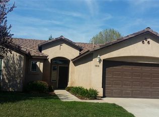 1910 W Sandalwood Ave, Tulare, CA 93274