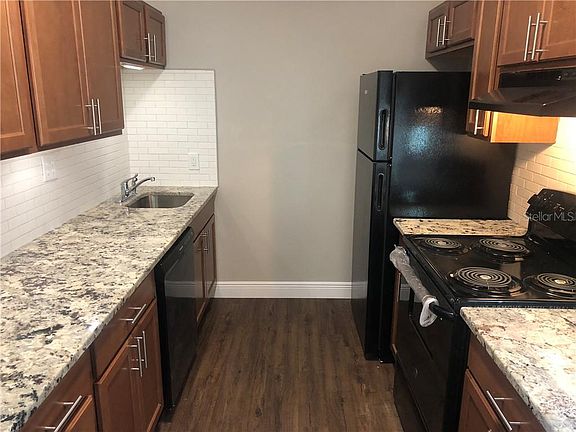 2nd image of 103 Mayfair Cir