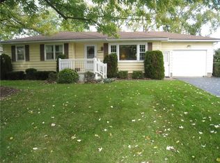 14 Phyllis Ln, Rochester, NY 14624