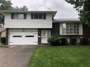 4223 Danberry Dr, North Olmsted, OH 44070
