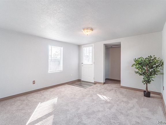 4th image of 4489 Pennsylvania St