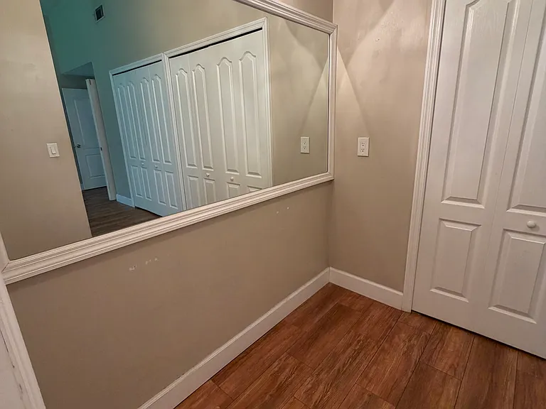 504 Shane Cir — Photo 13