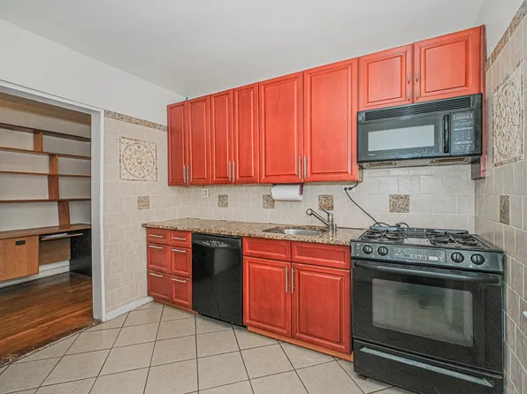 36 Dahill Road image 7 of 25