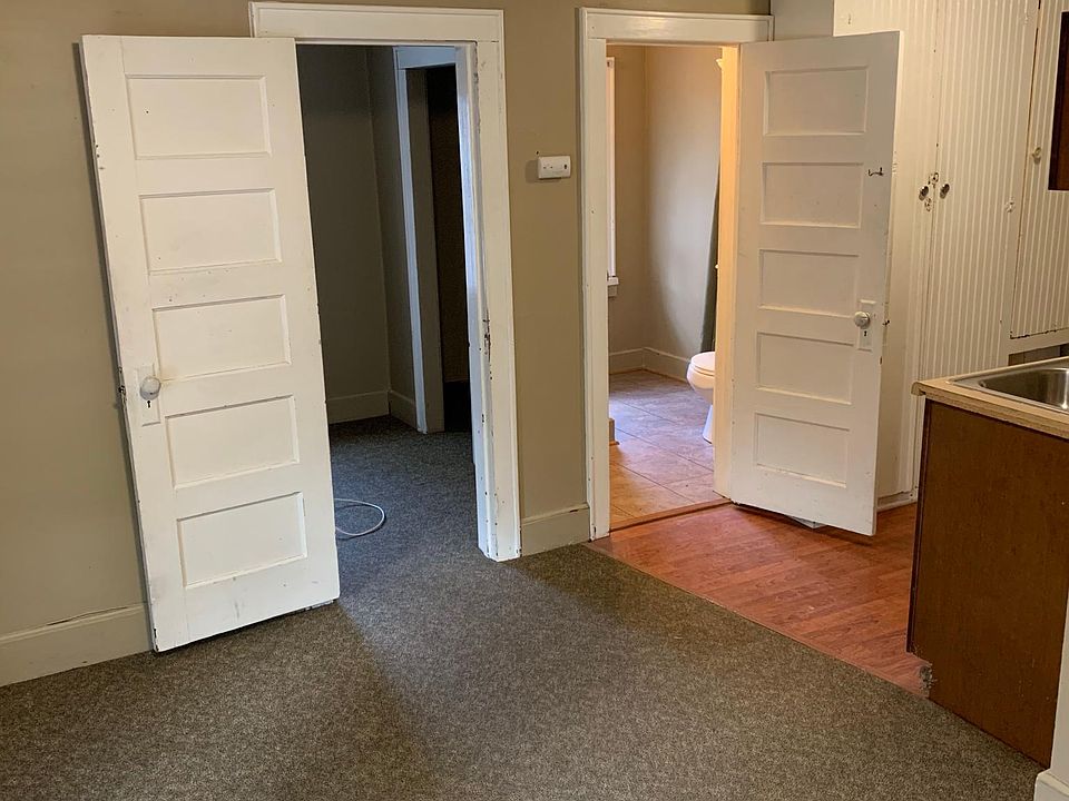 2nd image of 867 8th Ave SE APT 1