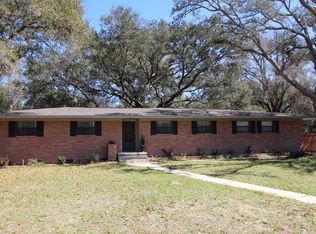 2 Barrington Ct, Pensacola, FL 32506