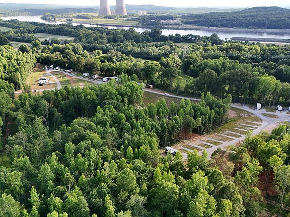 5th image of 8415 River Rd