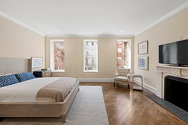 Sold by Nest Seekers International