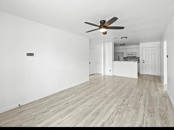 2nd image of 10529 Many Oaks Dr
