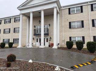 310 El Conquistador Pl #310, Louisville, KY 40220