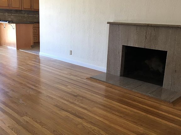 4th image of 818 Loyalton Dr