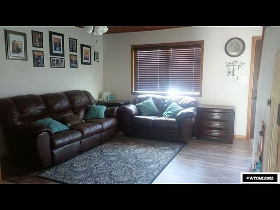 2nd image of 203 1/2 W Walnut St