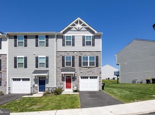 128 Van Fleet Cir, Pottstown, PA 19464
