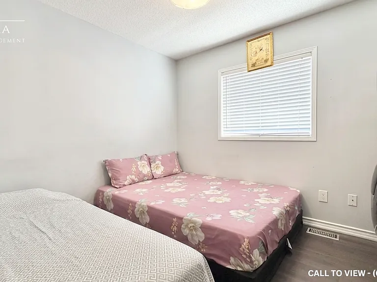 84 Olympia Cres #1 — Photo 9