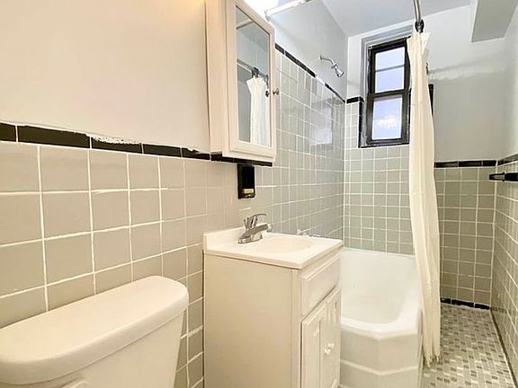 5th image of 130 E 18th St #4J