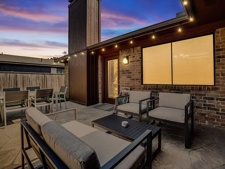 1725 Canterbury Ln — Photo 34