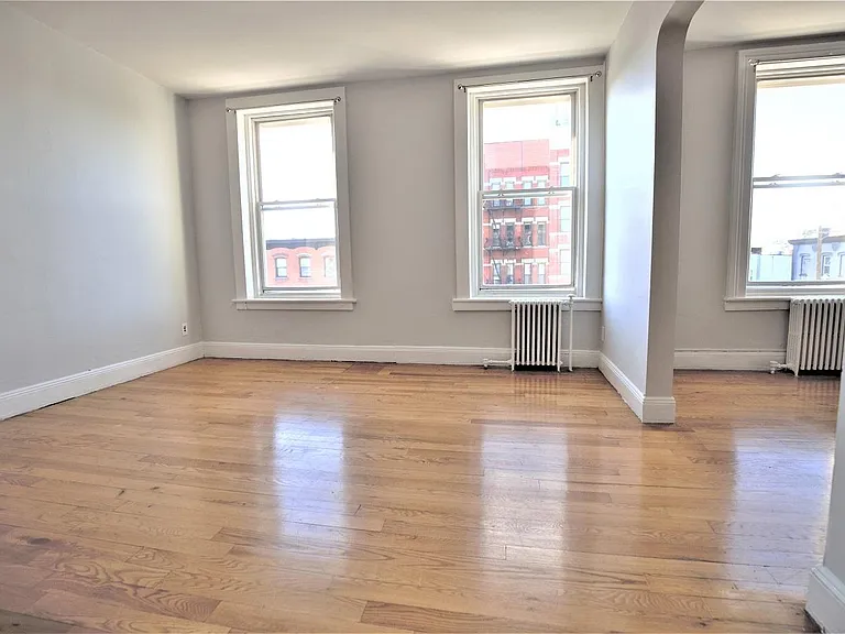 535 Washington St #2 — Photo 1