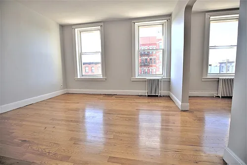 535 Washington St #2 Photo 1
