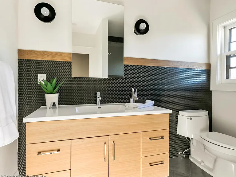 23 Lincoln Ave — Photo 11