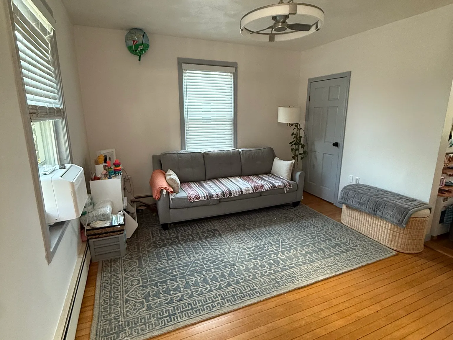 2 bed, 1337 sqft, $3,200 — Photo 3