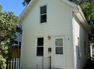 520 N 8th St, Grand Forks, ND 58203