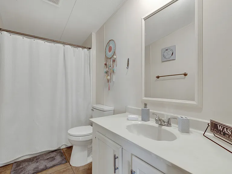 570 Froboese Ln — Photo 3