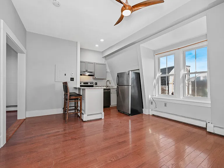 73 Main St #12 — Photo 3
