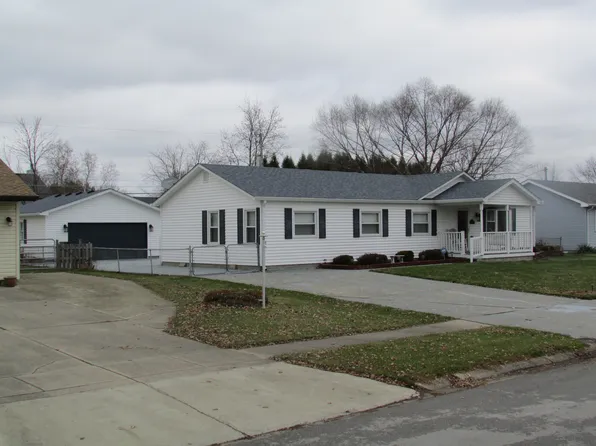 1302 Ashley Dr, Lebanon, IN 46052