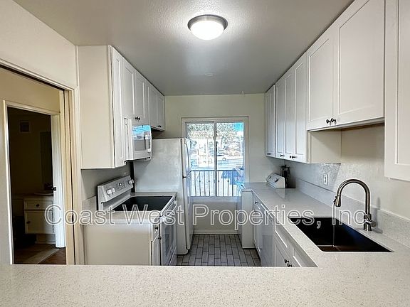 4th image of 4624 W Point Loma Blvd Unit 8